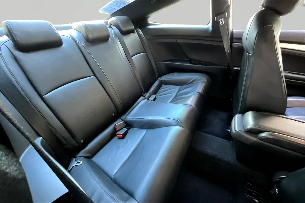 Used 2019 Honda Civic Touring image 24