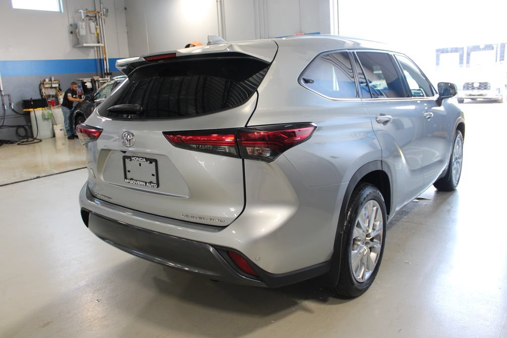 Used 2021 Toyota Highlander Limited AWD/4WD image 29