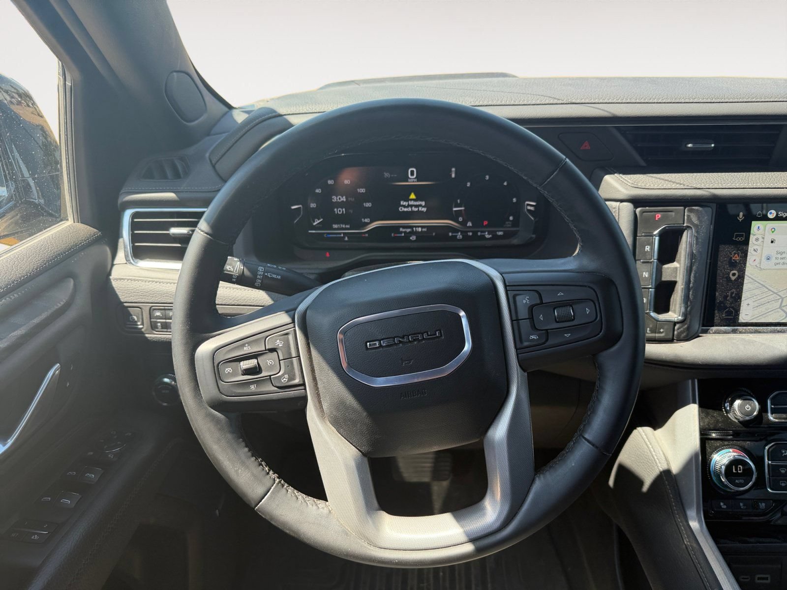 Used 2024 GMC Yukon XL Denali RWD image 12