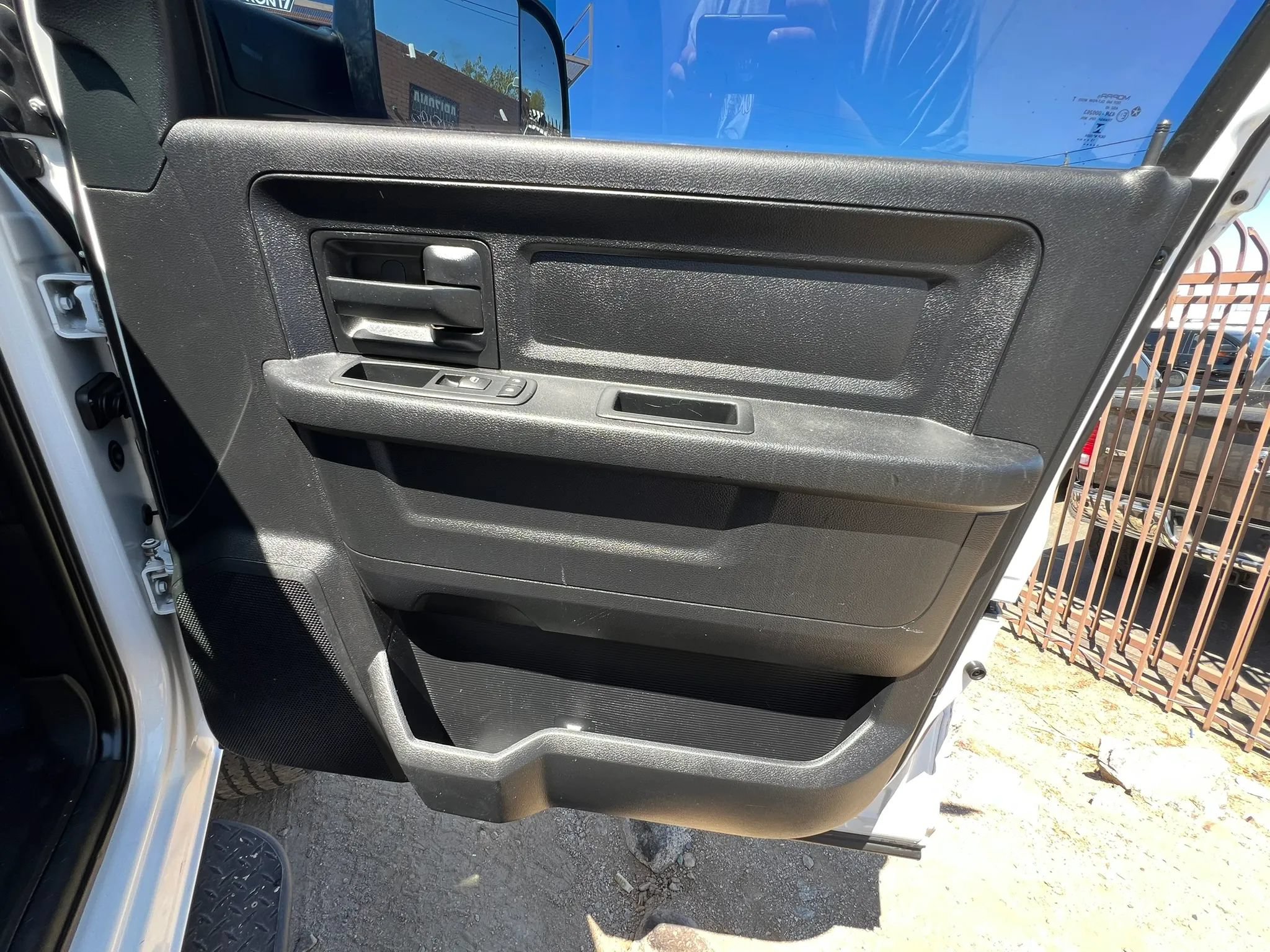 Used 2016 RAM 2500 Tradesman w/ Chrome Appearance Group AWD/4WD image 21