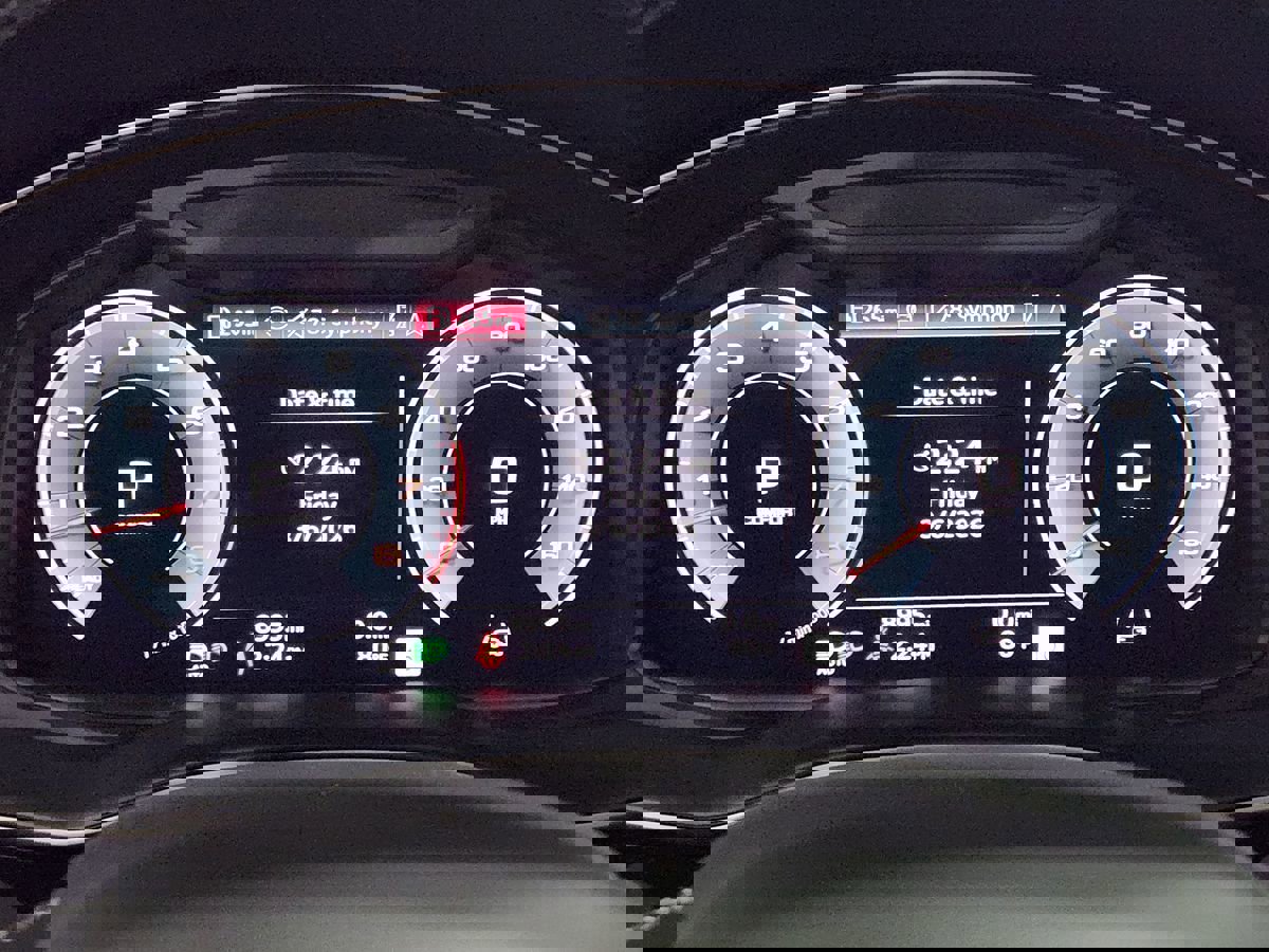 Used 2025 Audi Q8 Premium Plus image 37