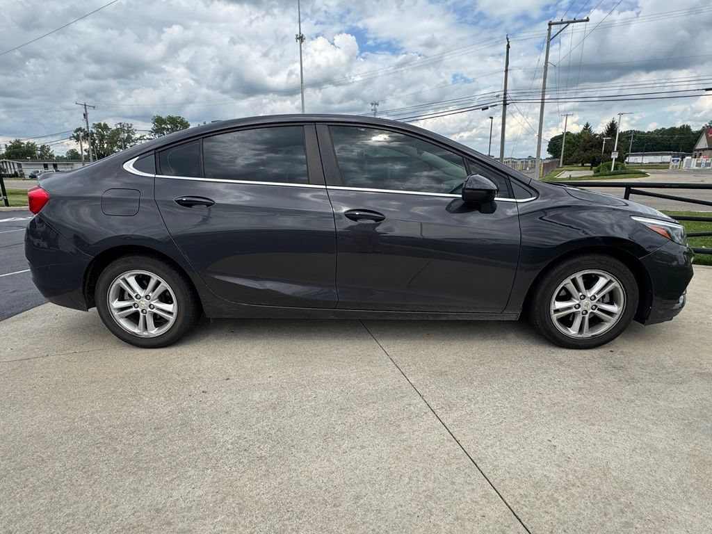 Used 2016 Chevrolet Cruze LT w/ Convenience Package FWD image 8