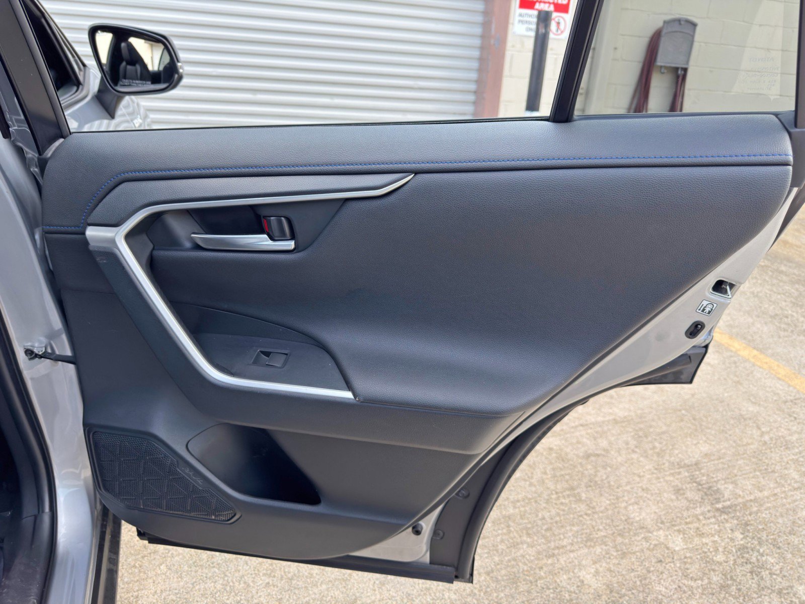 Used 2019 Toyota RAV4 XSE w/ XSE Weather Package AWD/4WD image 43