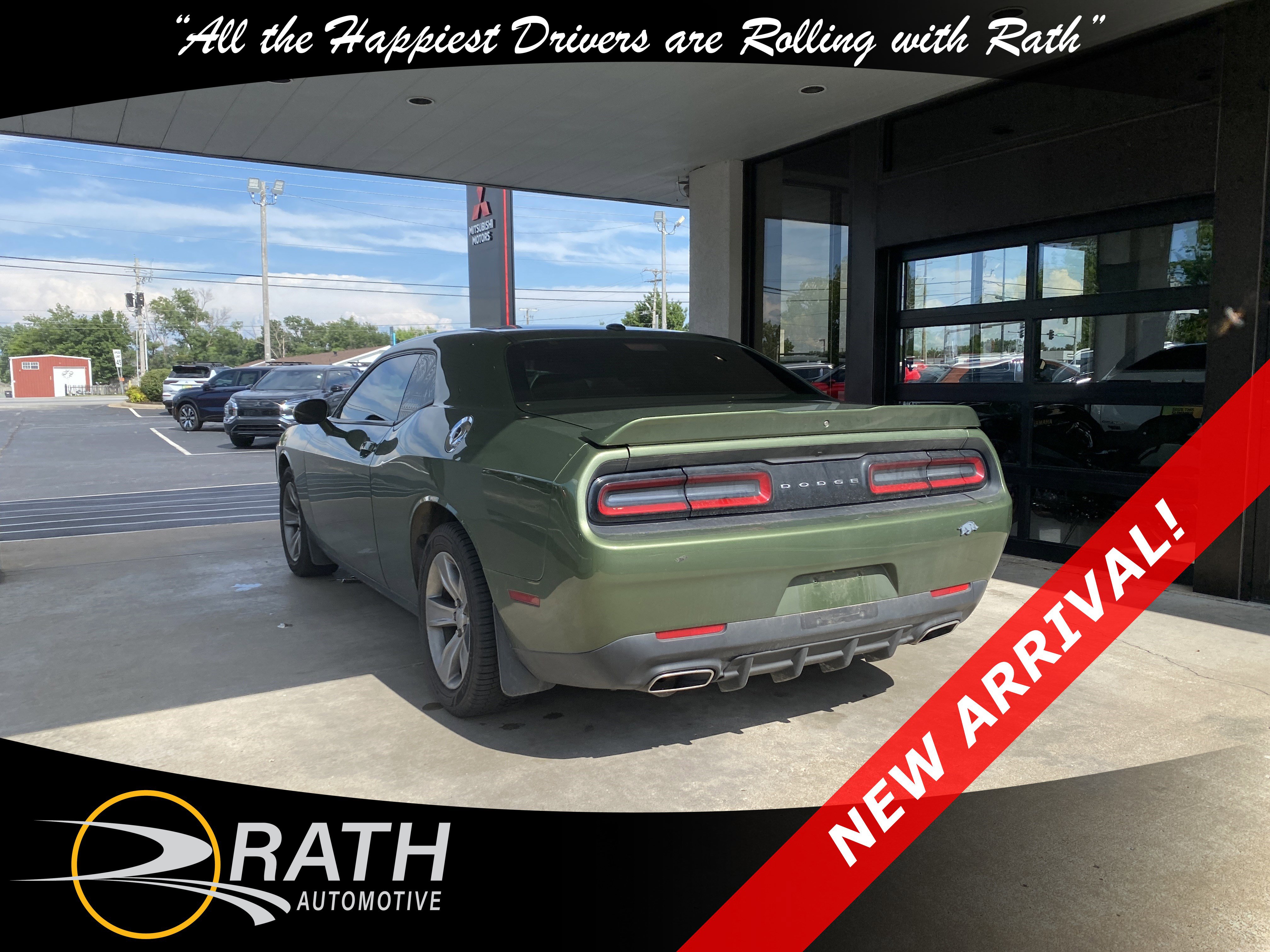 Used 2019 Dodge Challenger SXT RWD image 6