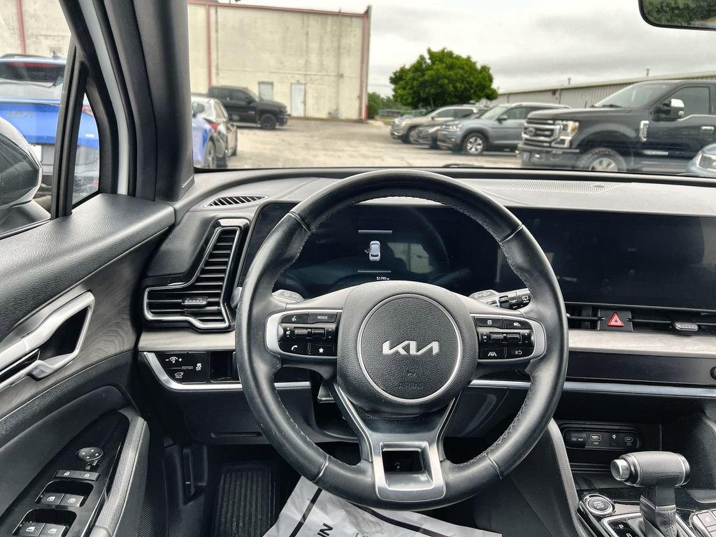 Used 2025 Kia Sportage X-Line w/ Premium Package AWD/4WD image 16