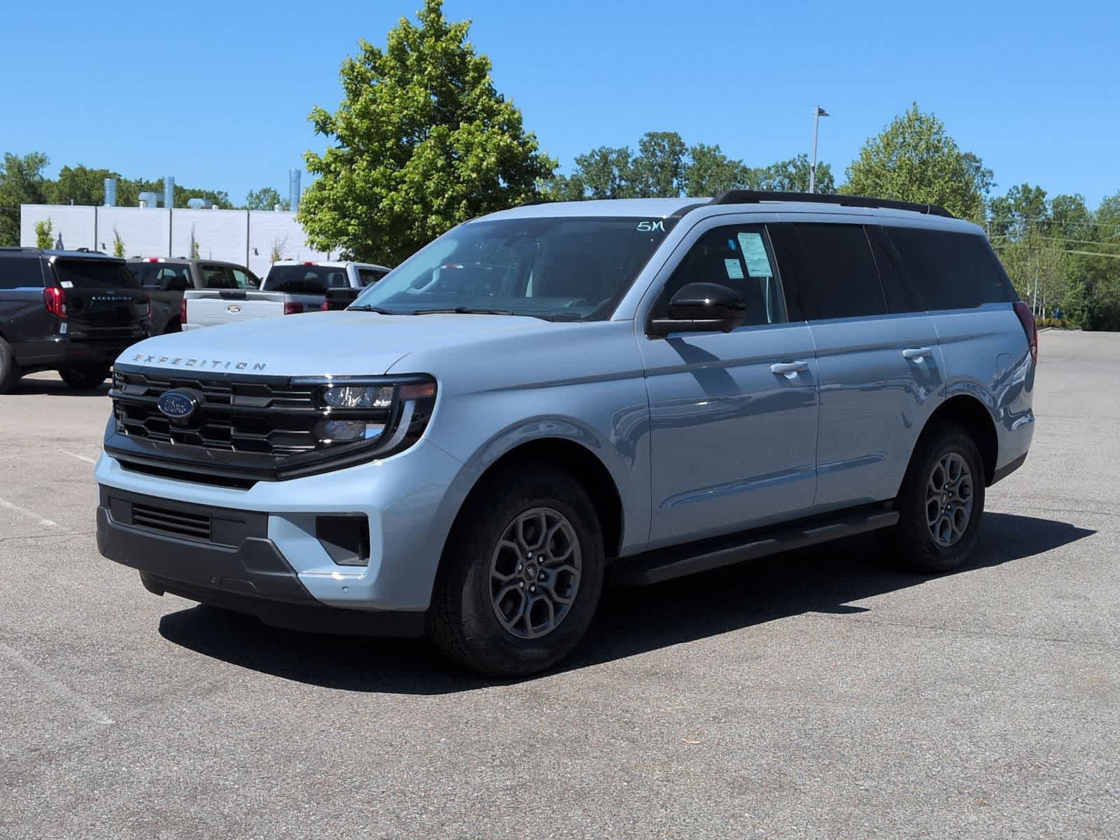 New 2026 Ford Expedition Active AWD/4WD image 4