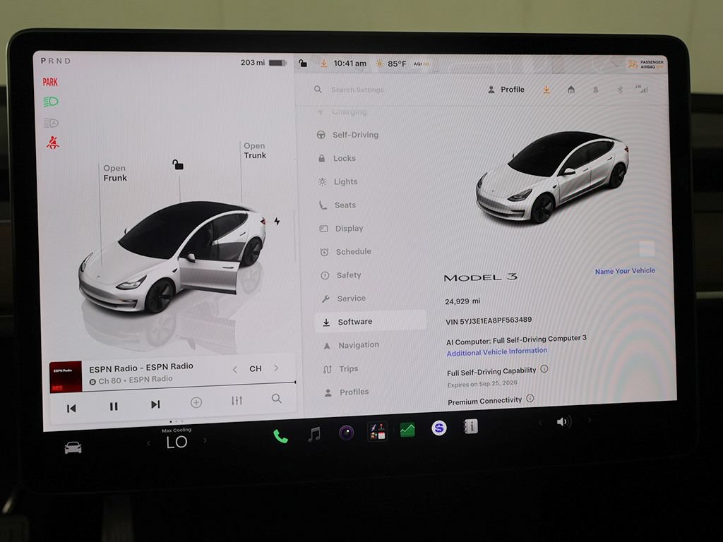 Used 2023 Tesla Model 3 Standard Range RWD image 3
