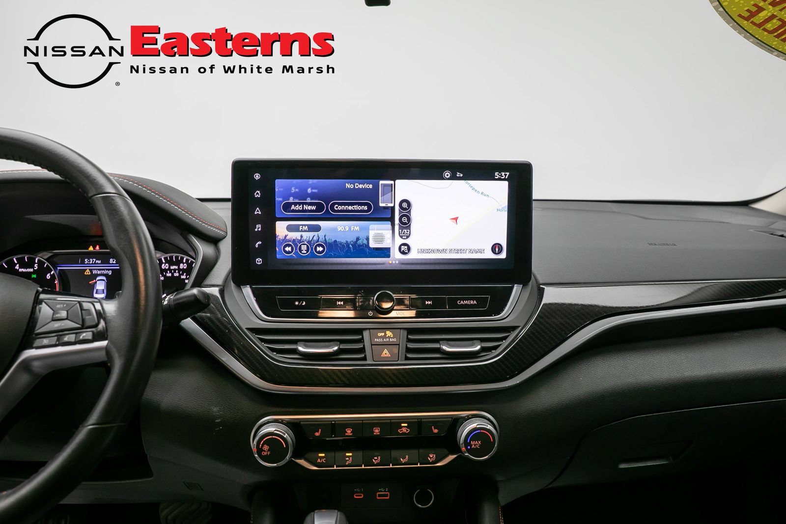 Used 2023 Nissan Altima 2.5 SR AWD/4WD image 12