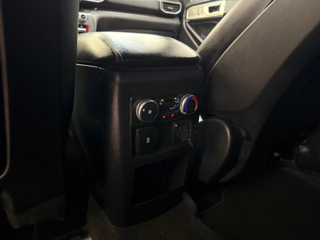 Used 2020 Ford Explorer Limited image 17