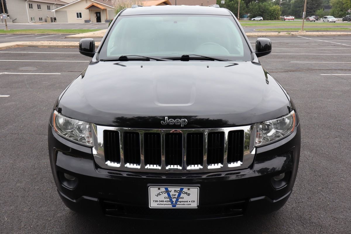 Used 2013 Jeep Grand Cherokee Laredo w/ Laredo E Group AWD/4WD image 12