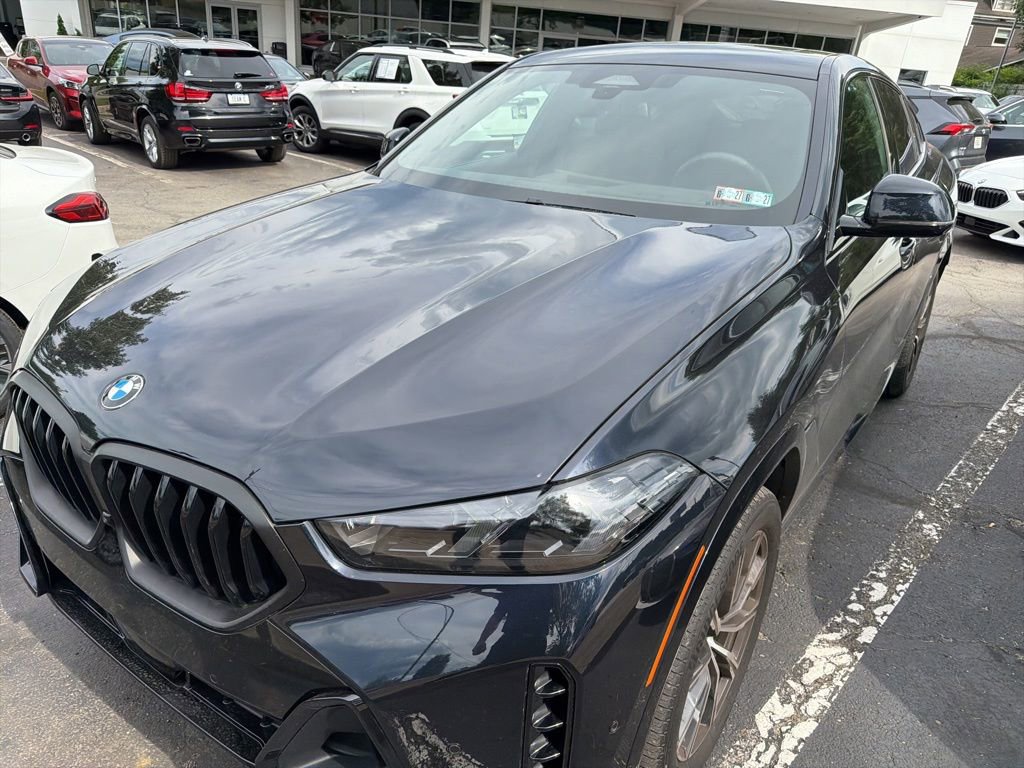 Used 2025 BMW X6 xDrive40i w/ Executive Package AWD/4WD image 4