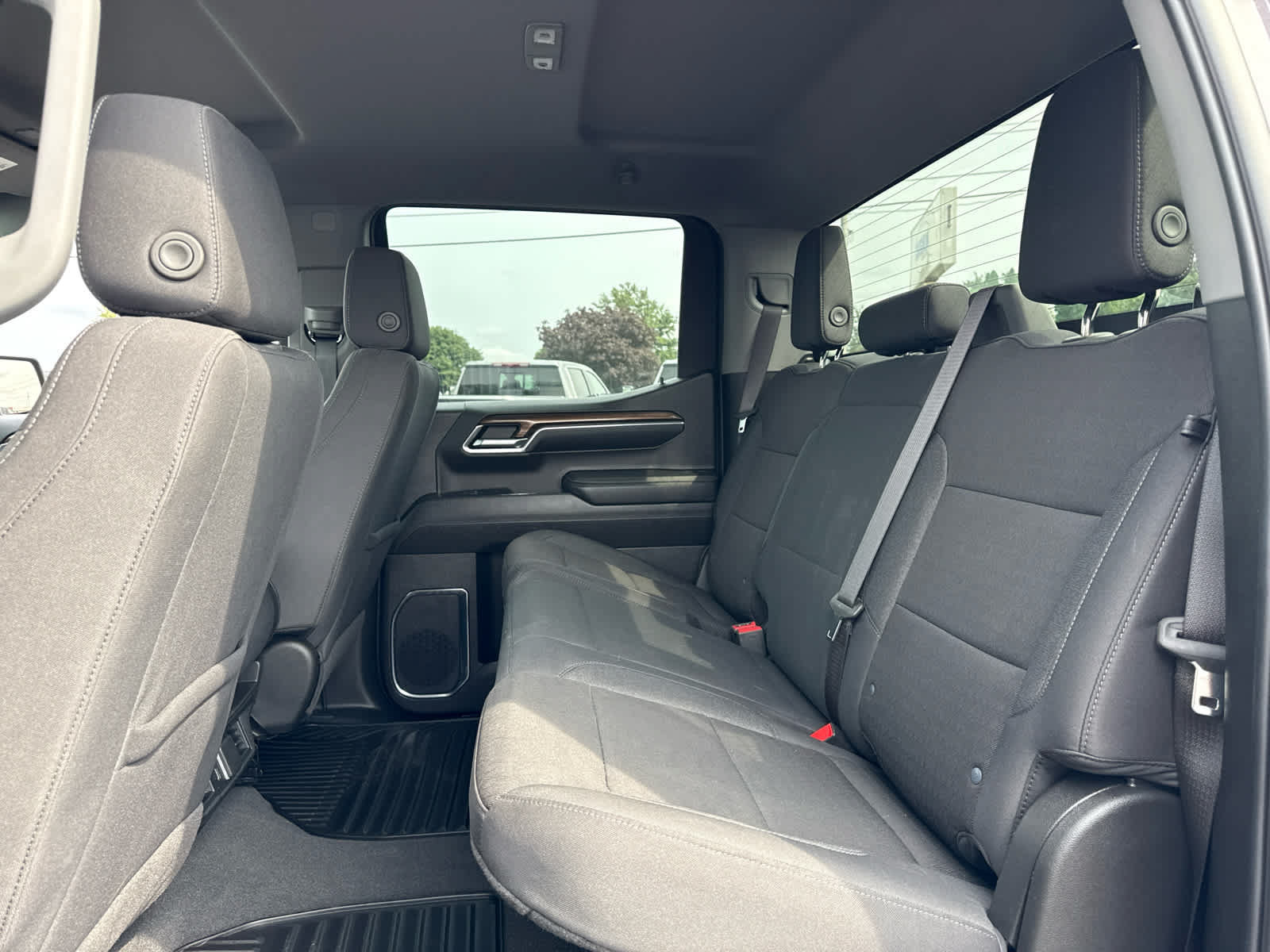 Certified 2024 Chevrolet Silverado 1500 LT AWD/4WD image 21