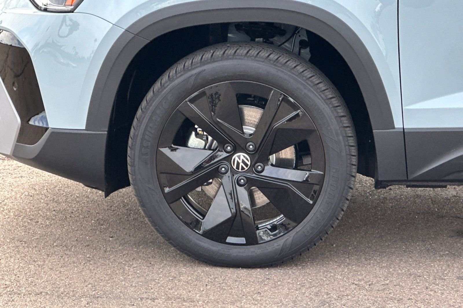 New 2026 Volkswagen Taos SE FWD image 25