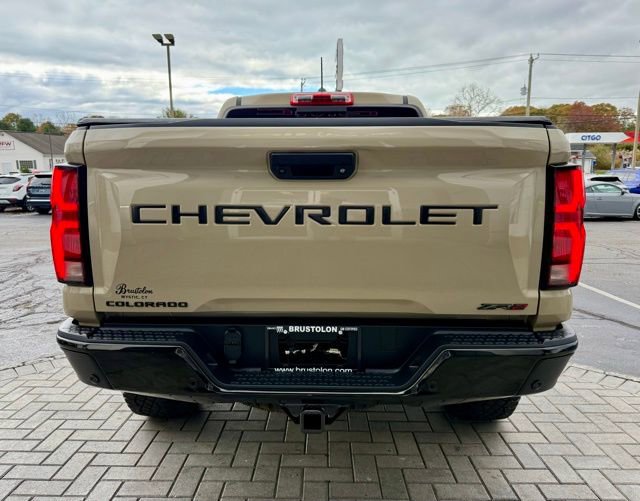 Used 2024 Chevrolet Colorado ZR2 w/ ZR2 Convenience Package III image 11