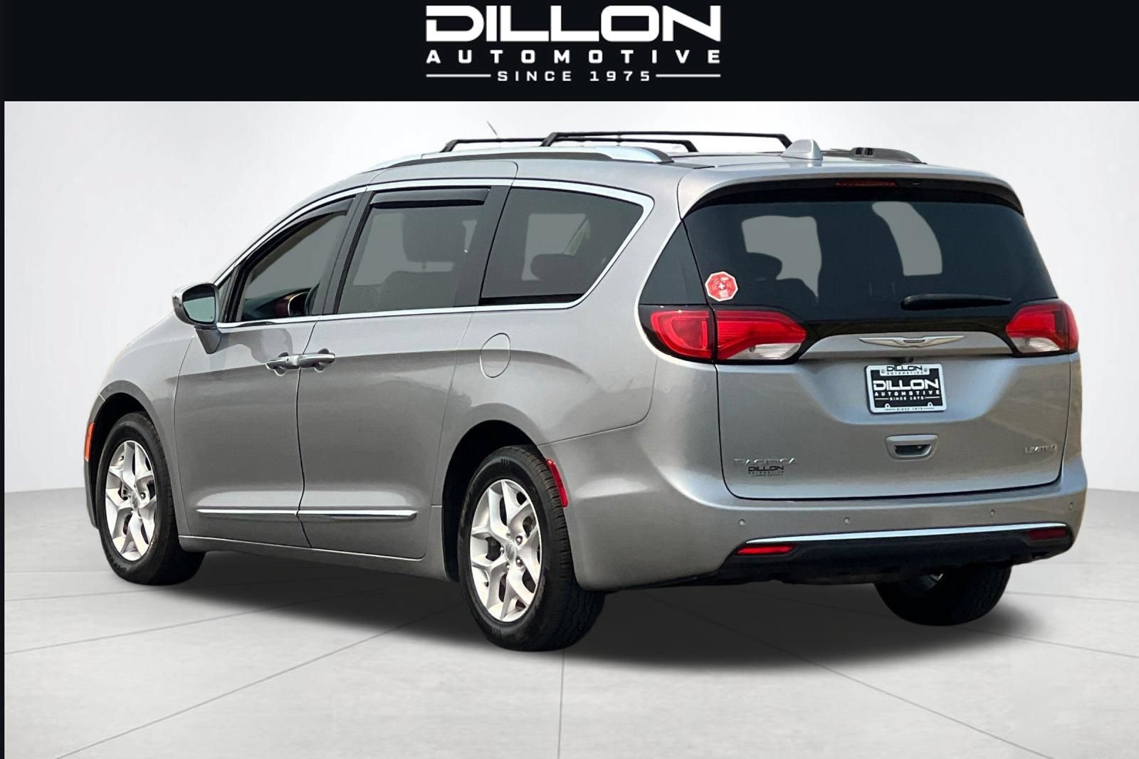 Used 2020 Chrysler Pacifica Limited FWD image 6