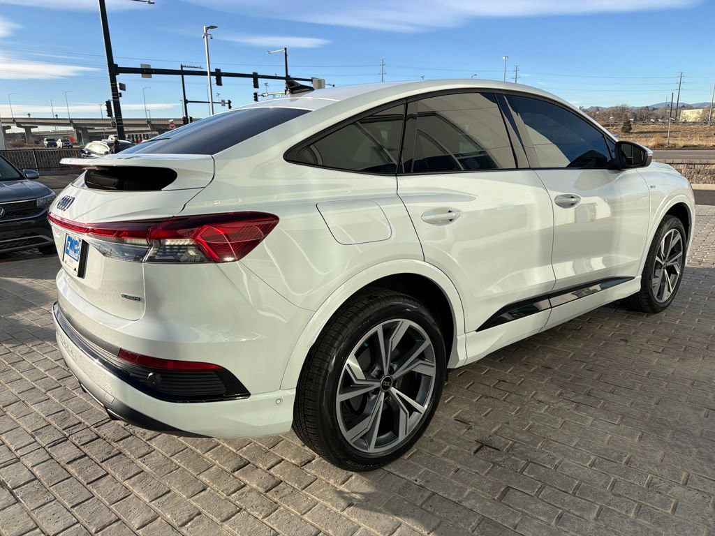 Used 2024 Audi Q4 e-tron Prestige w/ Black Optic Plus Package image 6