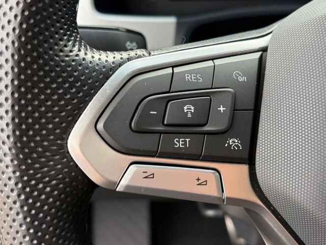 Used 2023 Volkswagen Atlas Cross Sport SEL Premium R-Line image 6