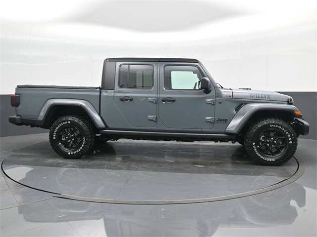 Used 2024 Jeep Gladiator Sport image 5