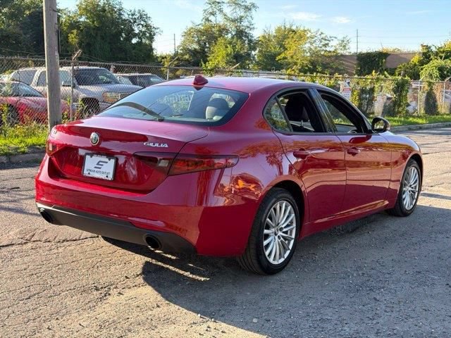 Used 2023 Alfa Romeo Giulia Sprint AWD/4WD image 8