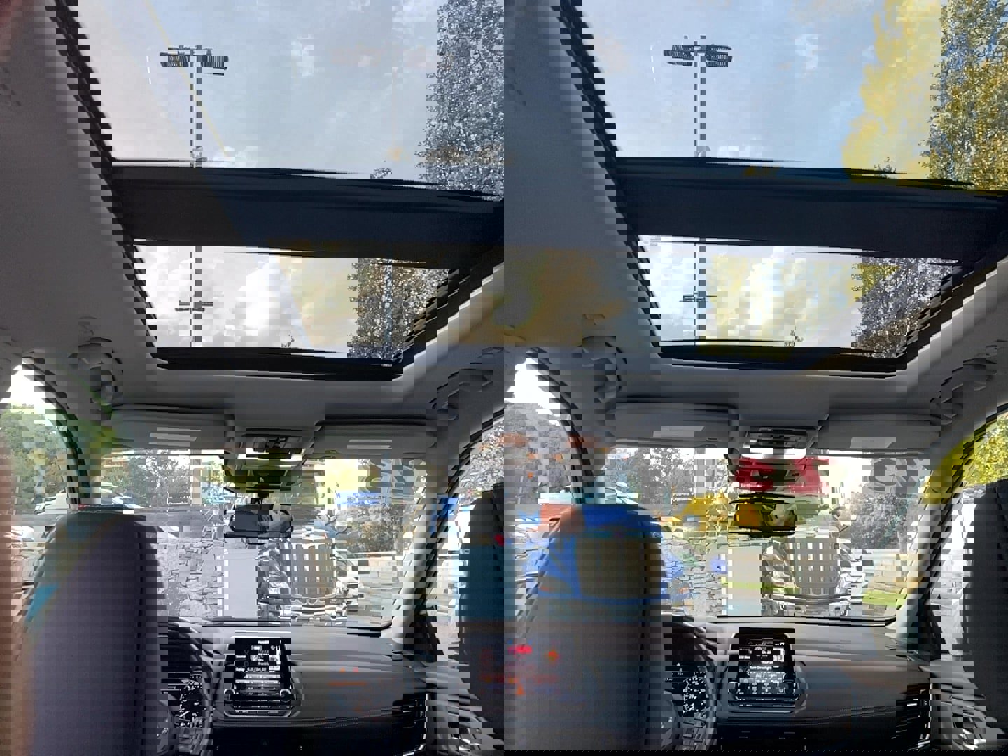 Used 2023 Nissan Rogue SL image 6