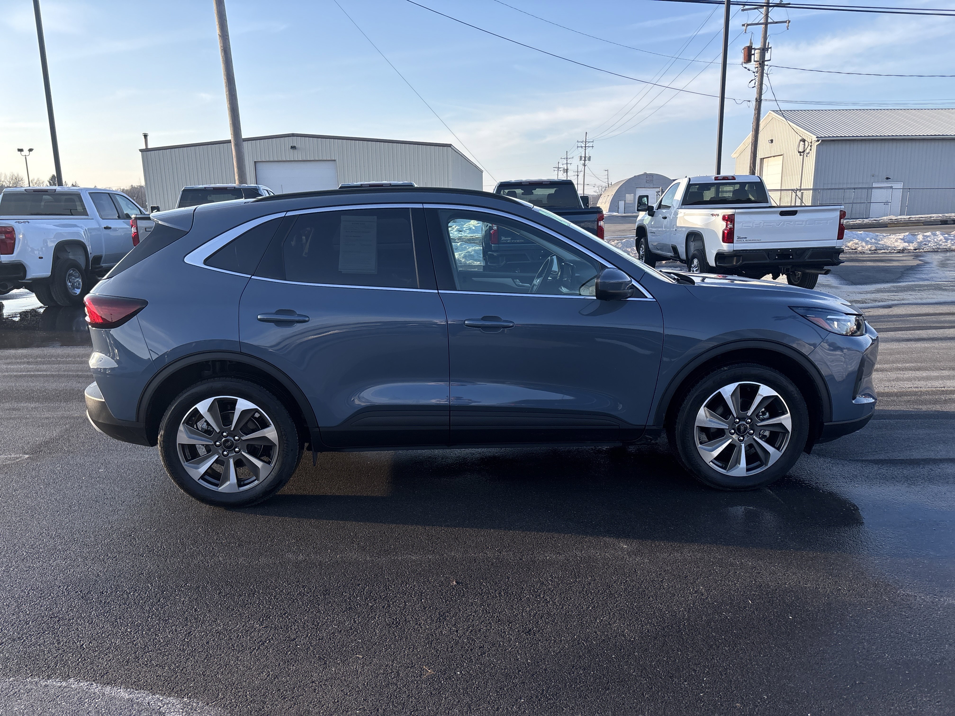 Used 2024 Ford Escape Platinum image 2