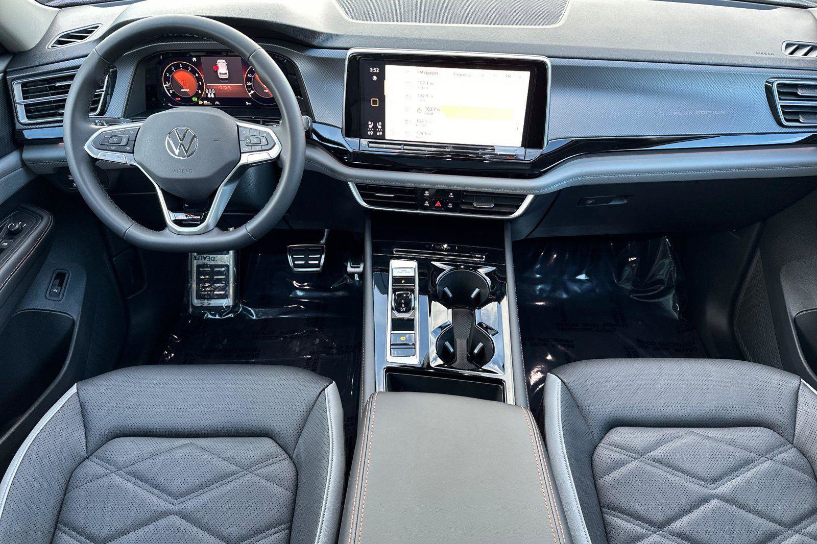 New 2026 Volkswagen Atlas Peak Edition image 12