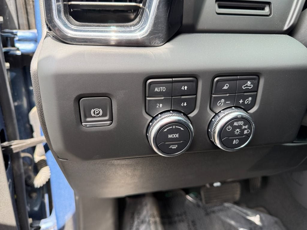 Used 2024 GMC Sierra 1500 Denali AWD/4WD image 19