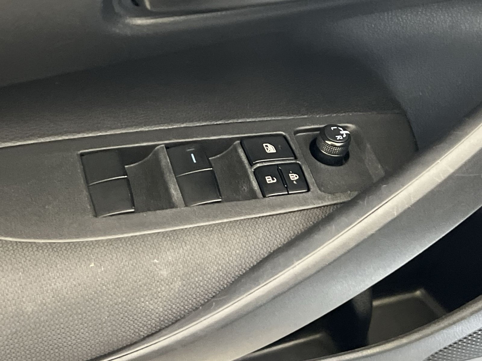 Used 2024 Toyota Corolla LE FWD image 14