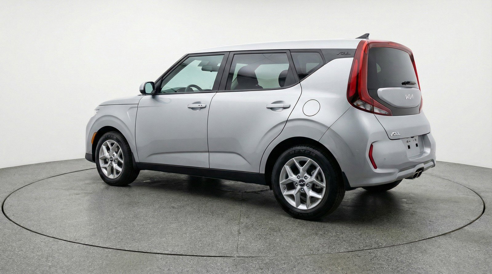 Used 2025 Kia Soul LX w/ LX Technology Package image 6