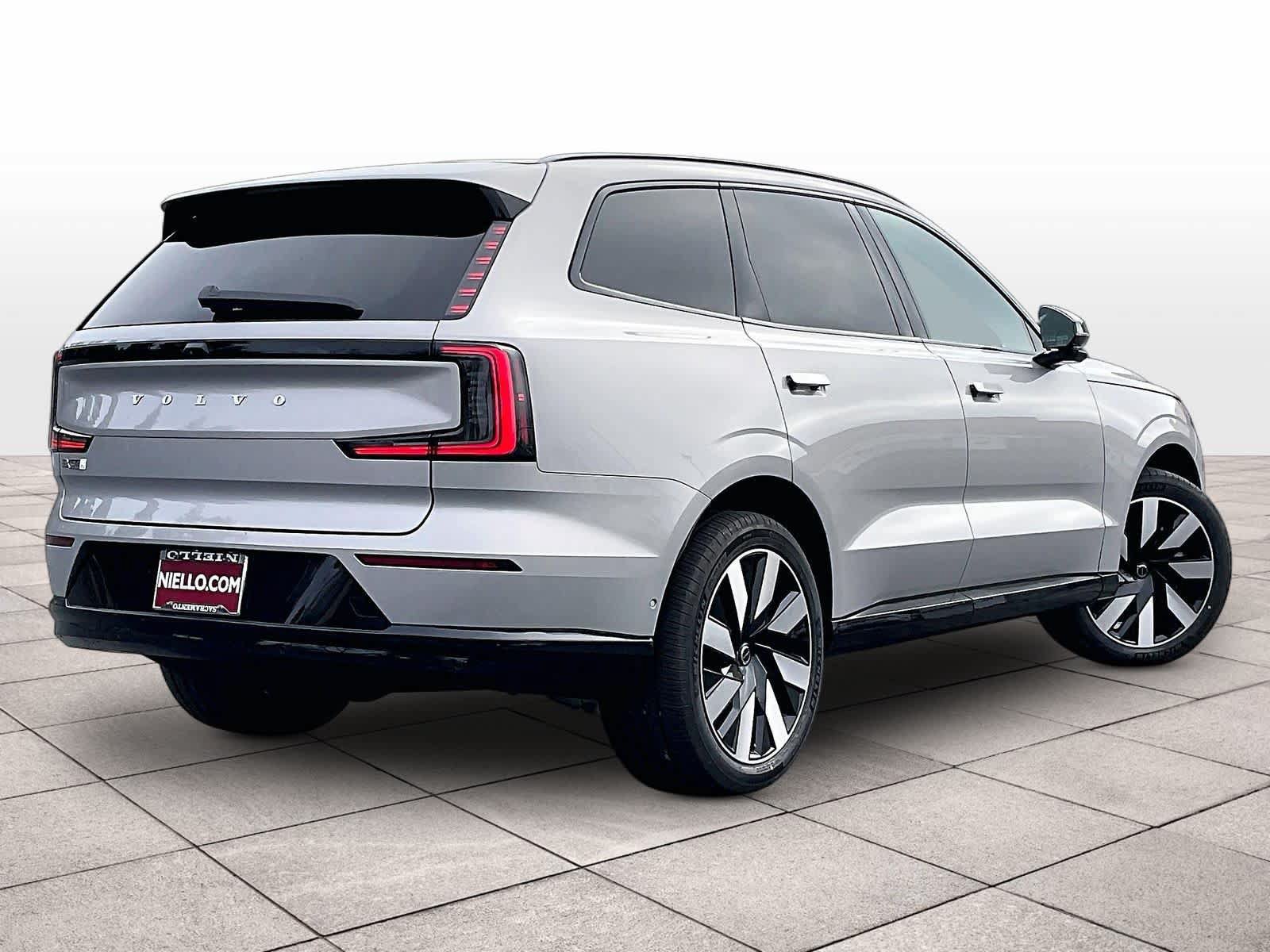 New 2025 Volvo EX90 Plus w/ Protection Package Premier AWD/4WD image 4