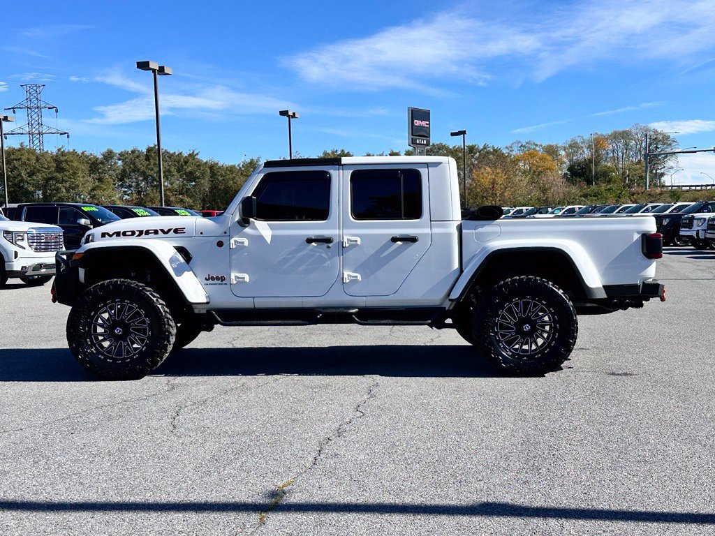 Used 2023 Jeep Gladiator Mojave w/ LED Lighting Group AWD/4WD image 5