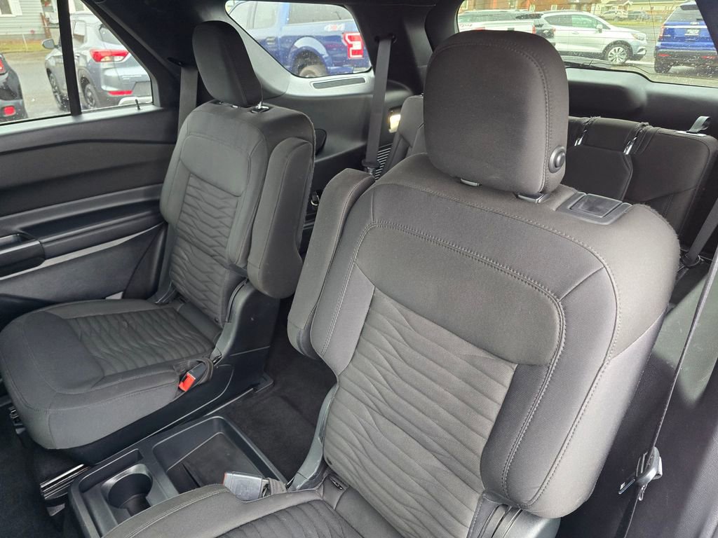 Used 2020 Ford Explorer XLT w/ Comfort Package image 18
