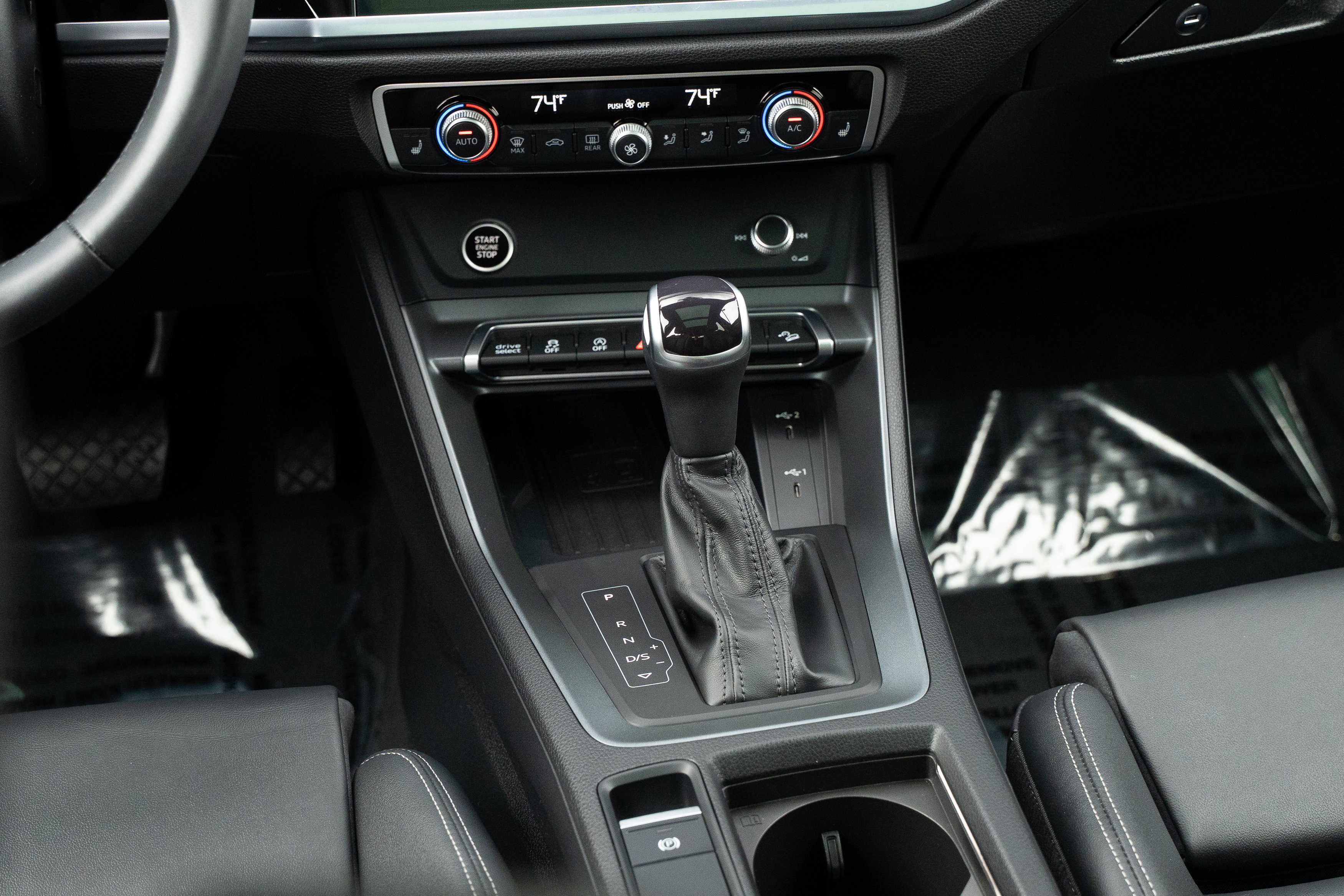 Certified 2025 Audi Q3 2.0T Premium w/ Convenience Package AWD/4WD image 11