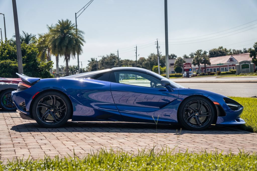 Used 2024 McLaren 750S Spider RWD image 6
