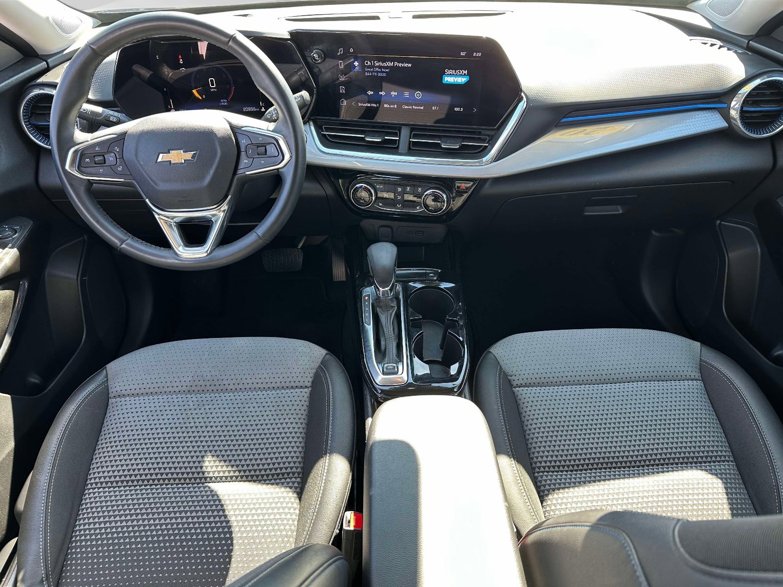 Used 2024 Chevrolet Trax LT w/ Driver Confidence Package FWD image 12