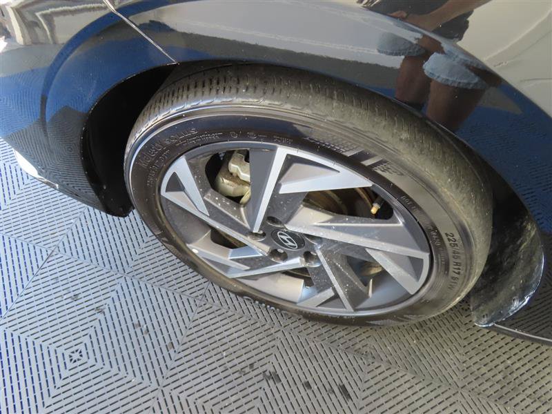 Used 2024 Hyundai Elantra SEL w/ Convenience Package FWD image 6