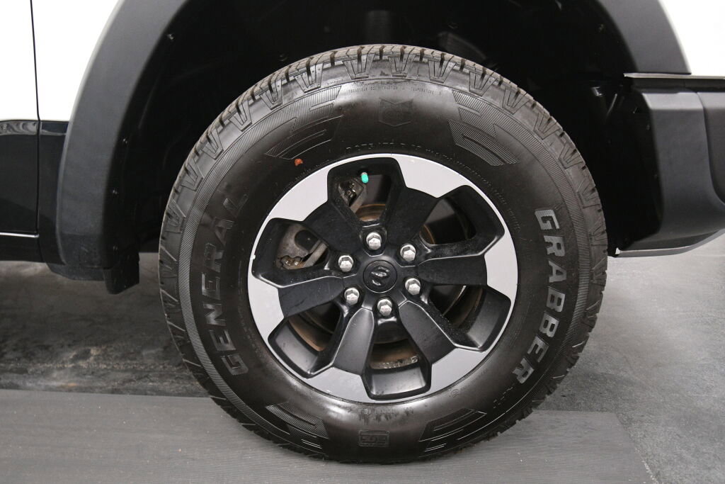 Used 2019 RAM 1500 Rebel image 28