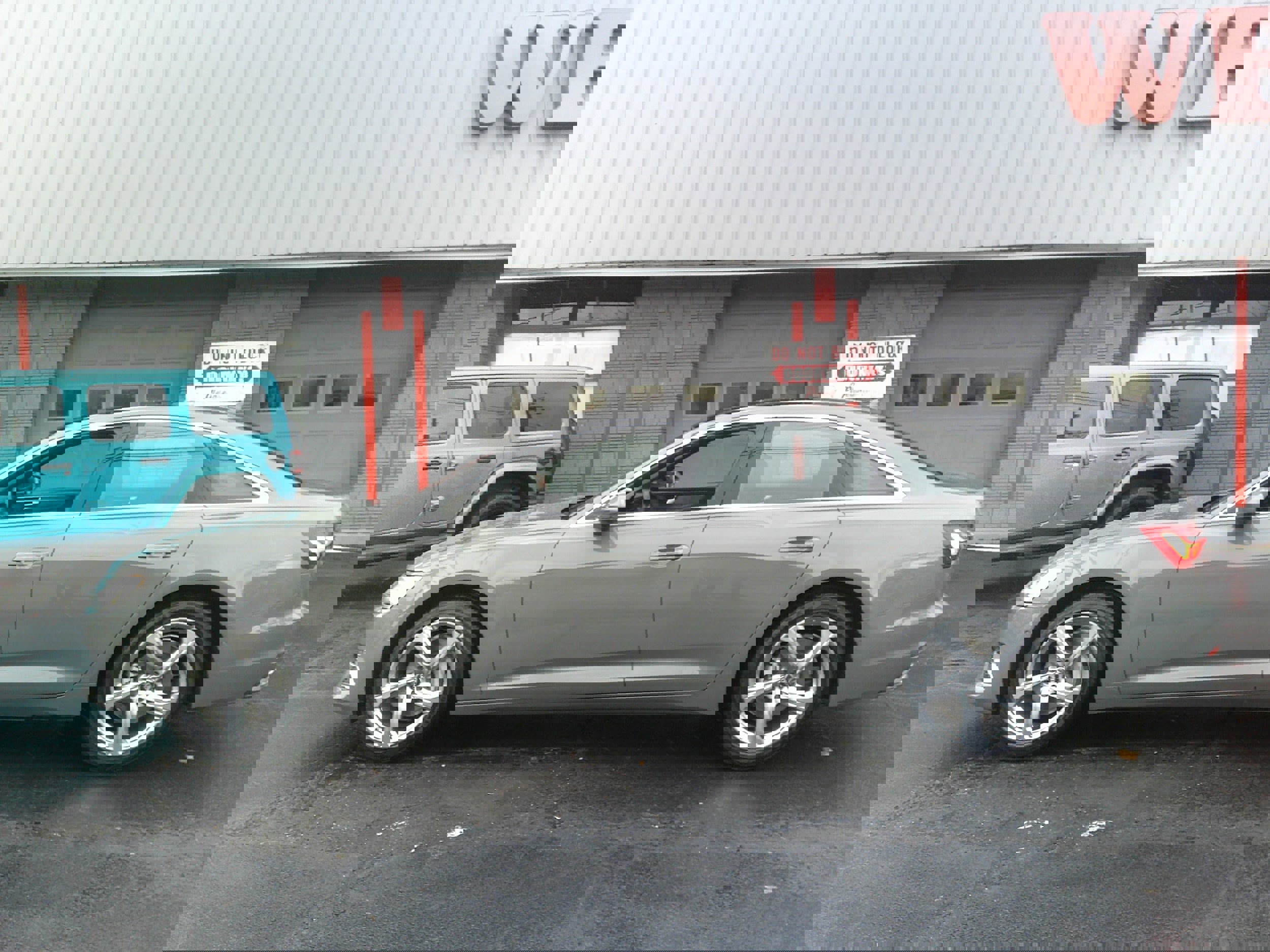 Used 2024 Audi A6 Premium Plus image 4