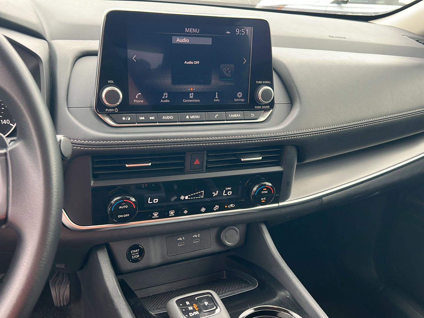 Used 2024 Nissan Rogue SV image 24