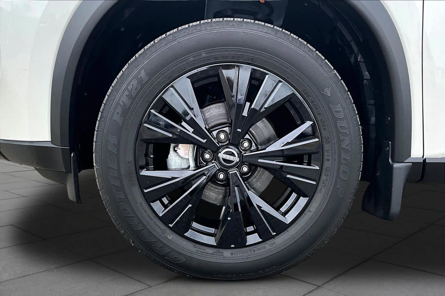 Used 2023 Nissan Rogue SV w/ SV Premium B Package AWD/4WD image 11
