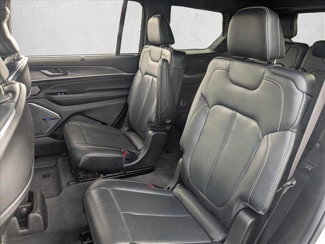 Used 2021 Jeep Grand Cherokee L Overland w/ Advanced Protech Group III image 18