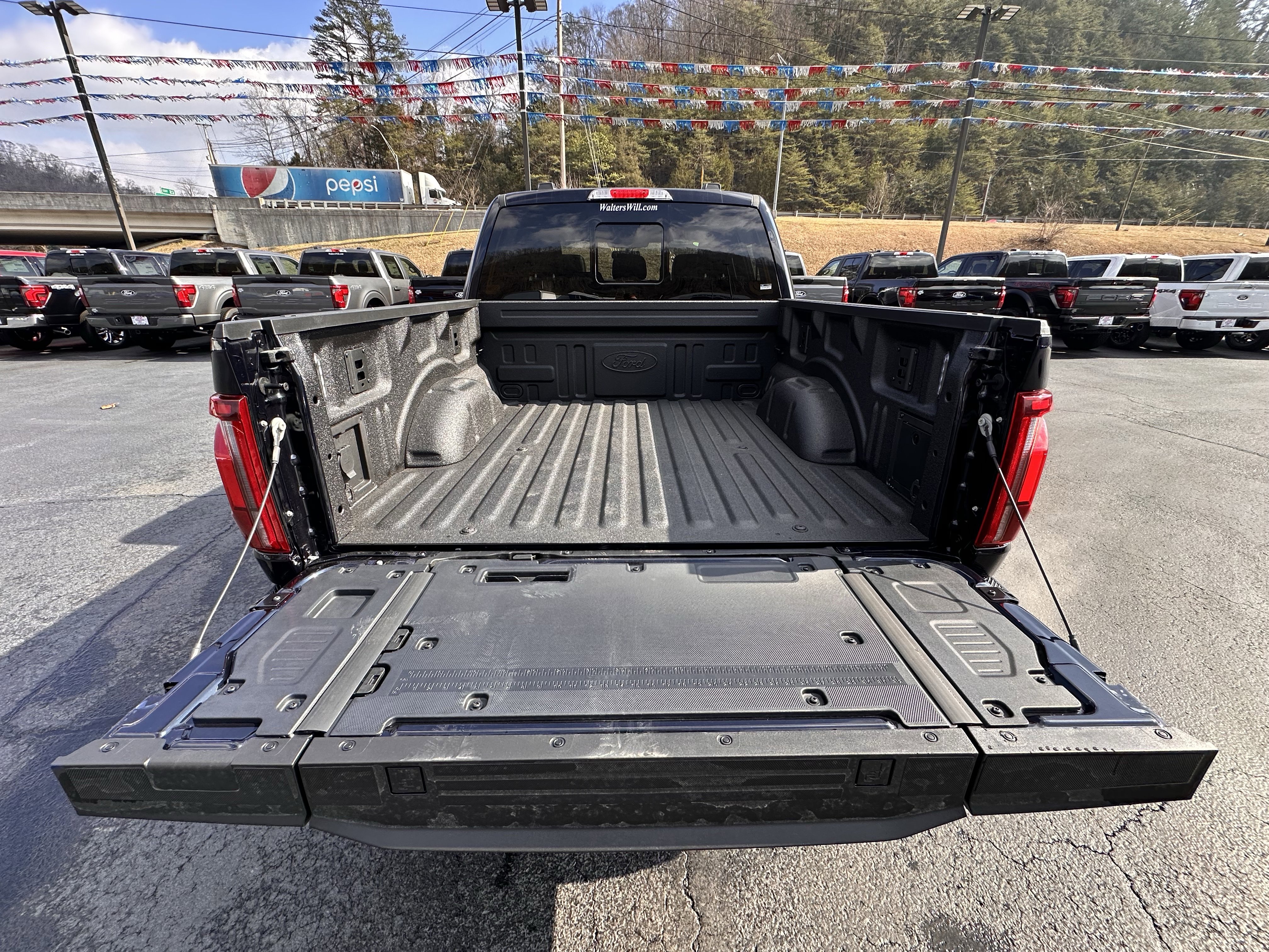 New 2025 Ford F150 Lariat w/ Equipment Group 502A High AWD/4WD image 25