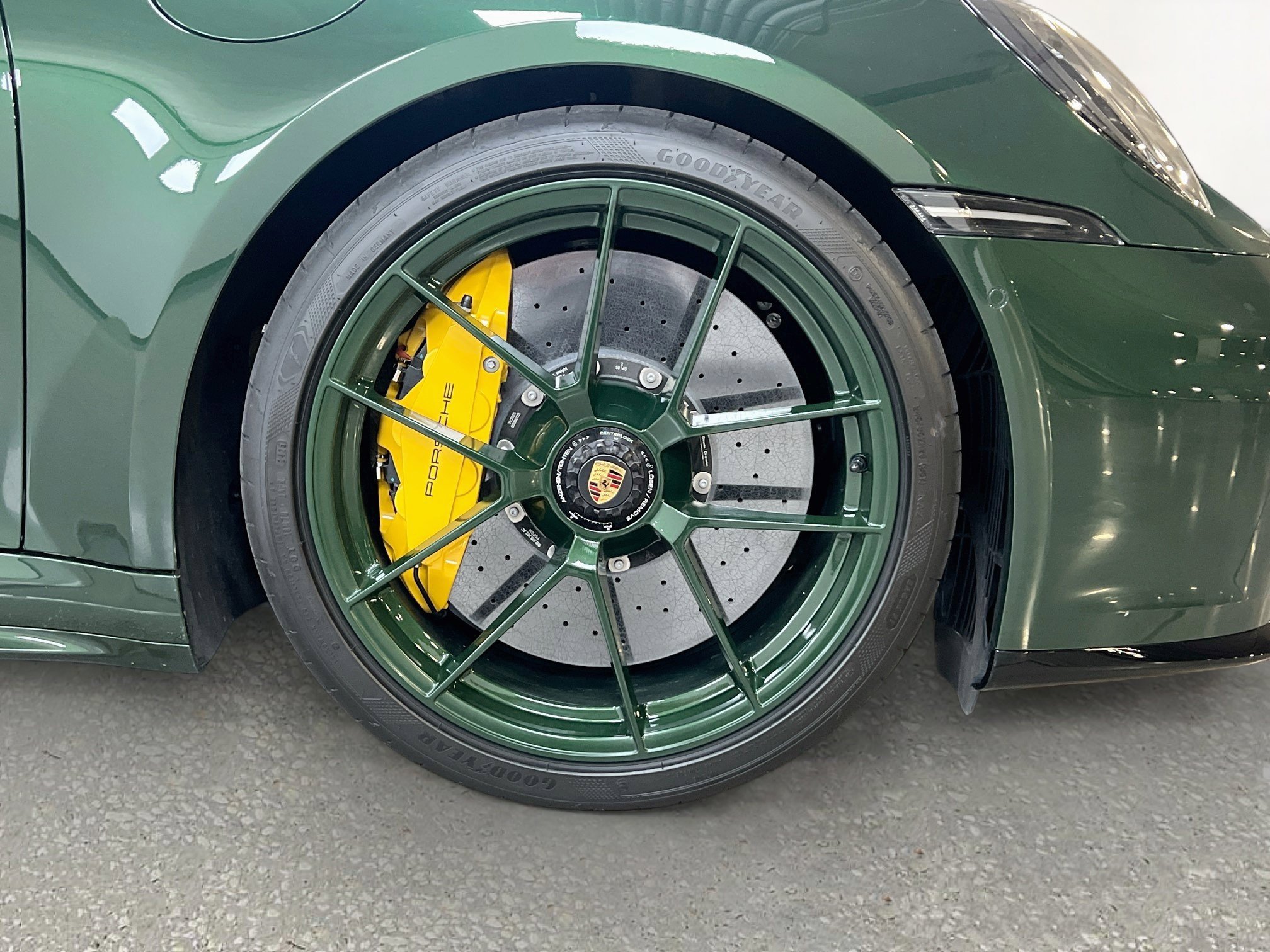 Certified 2026 Porsche 911 Carrera 4 GTS AWD/4WD image 31