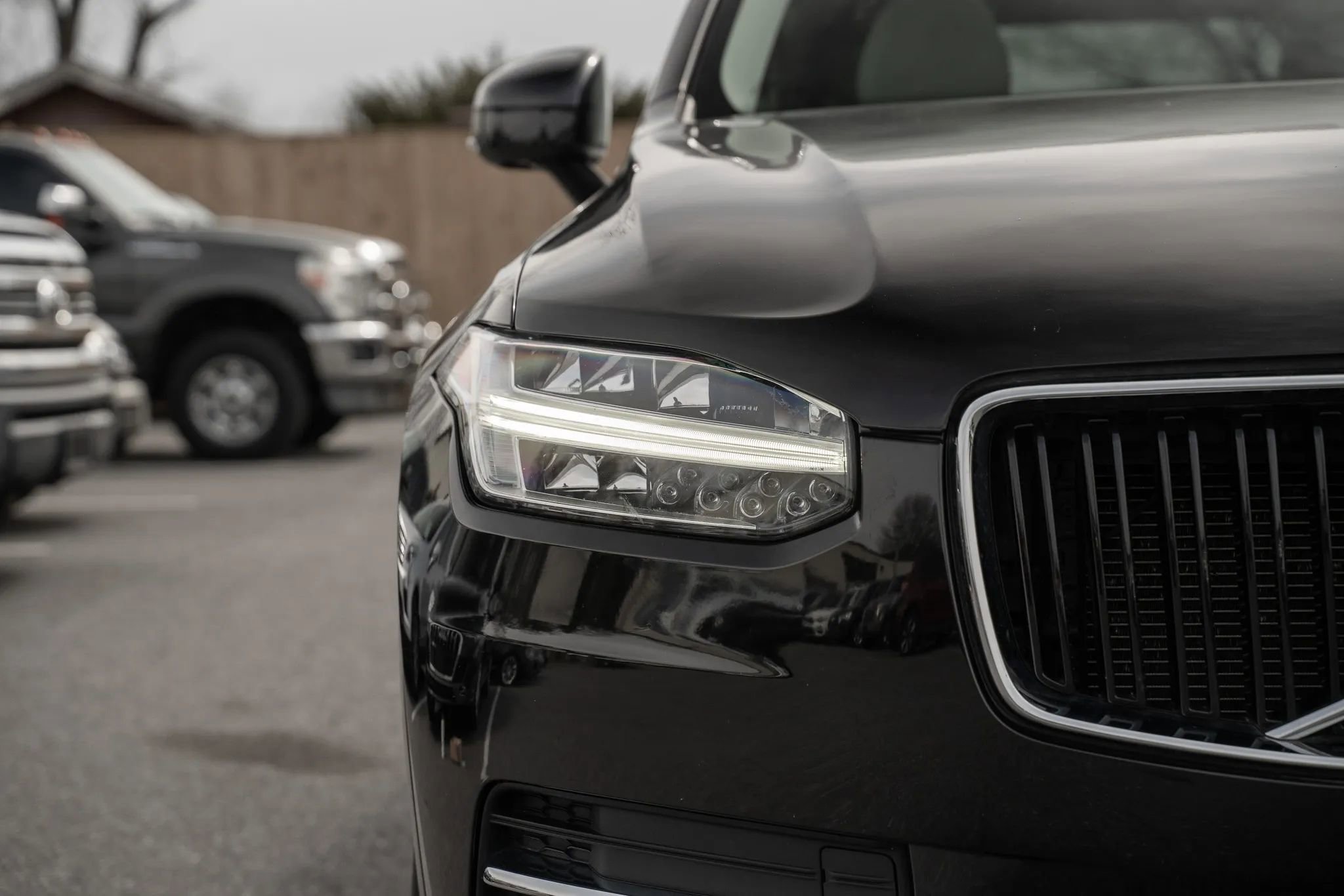Used 2017 Volvo XC90 T6 Momentum w/ Vision Package image 35