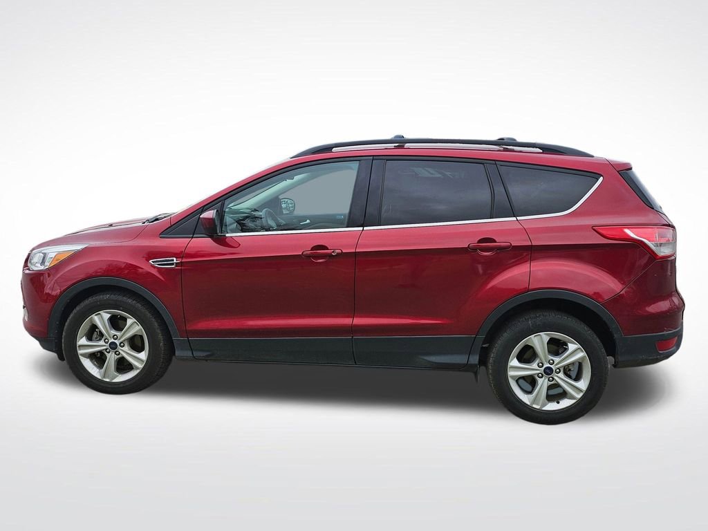 Used 2015 Ford Escape SE w/ Equipment Group 201A image 5