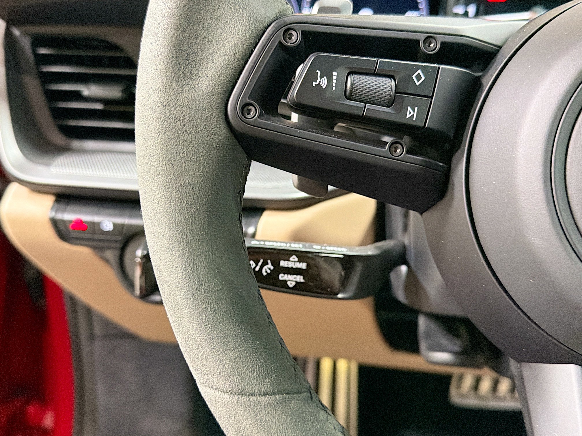 Certified 2024 Porsche 911 Targa 4S image 33