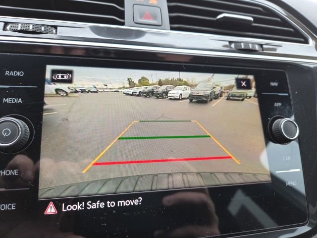 Used 2024 Volkswagen Tiguan SEL R-Line AWD/4WD image 17