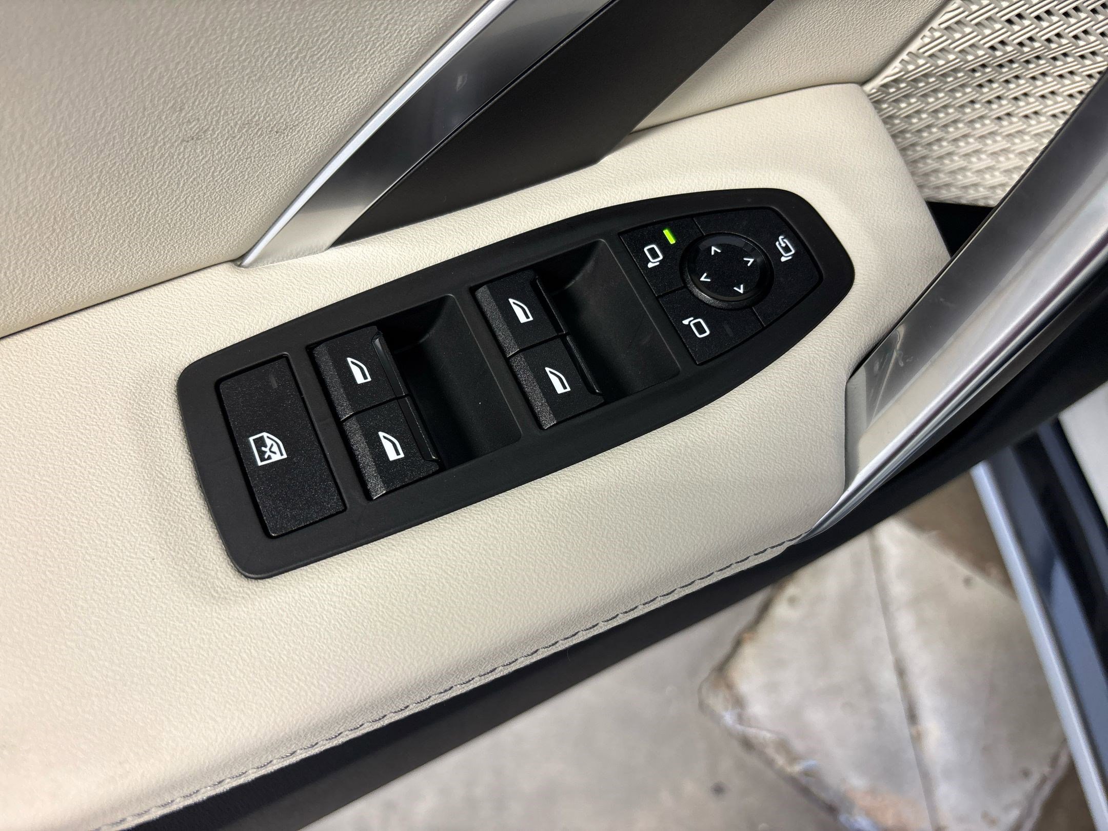 New 2026 BMW X1 xDrive28i w/ Convenience Package image 27