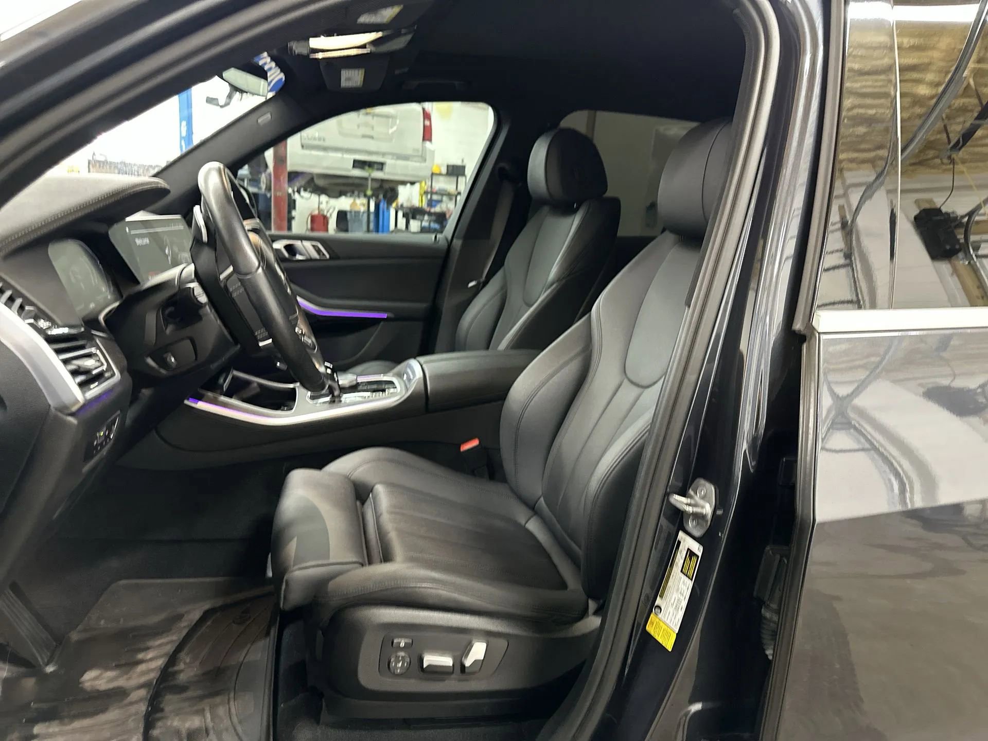 Used 2022 BMW X5 sDrive40i w/ Premium Package RWD image 13