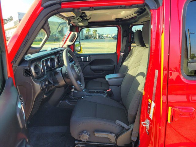 Used 2023 Jeep Gladiator Sport image 10